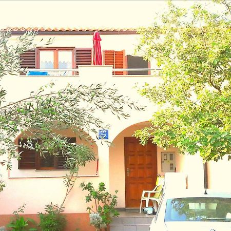 Apartmani Mia Liznjan Exterior photo