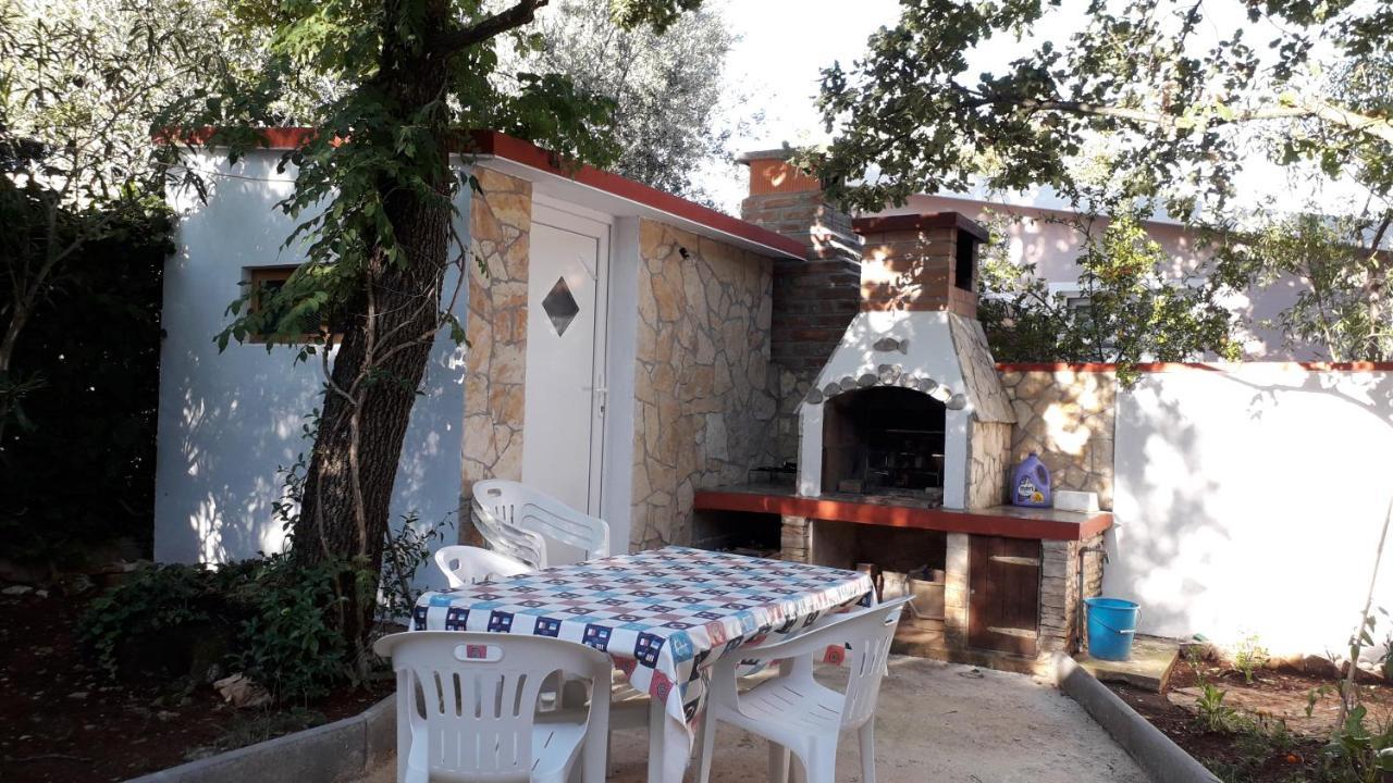 Apartmani Mia Liznjan Exterior photo