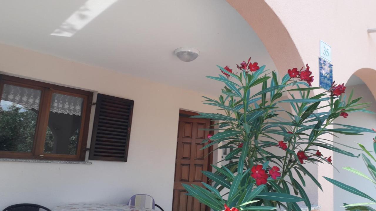 Apartmani Mia Liznjan Exterior photo