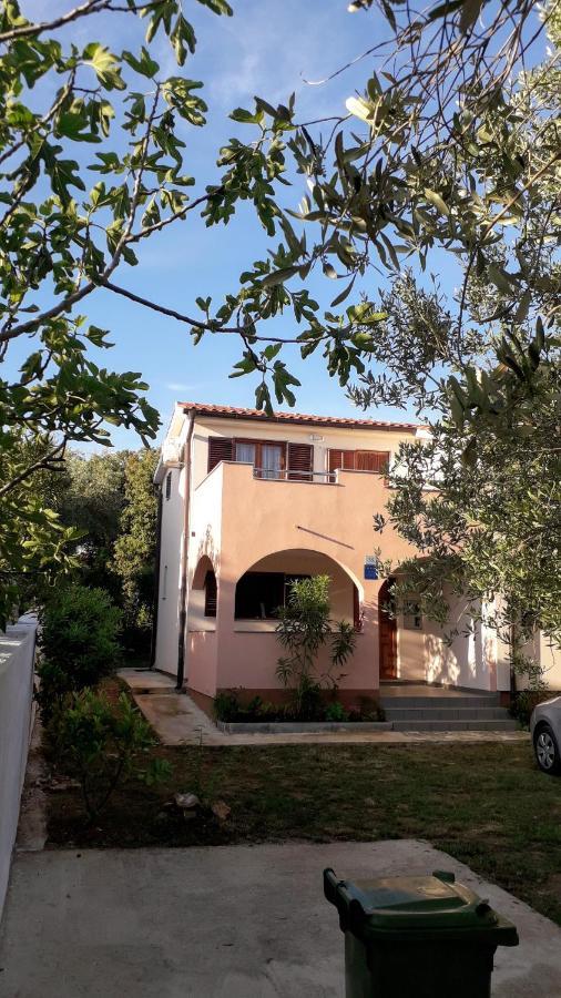 Apartmani Mia Liznjan Exterior photo